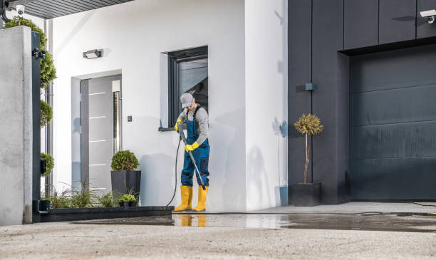Best Pool Deck Cleaning  in Freeport, NY